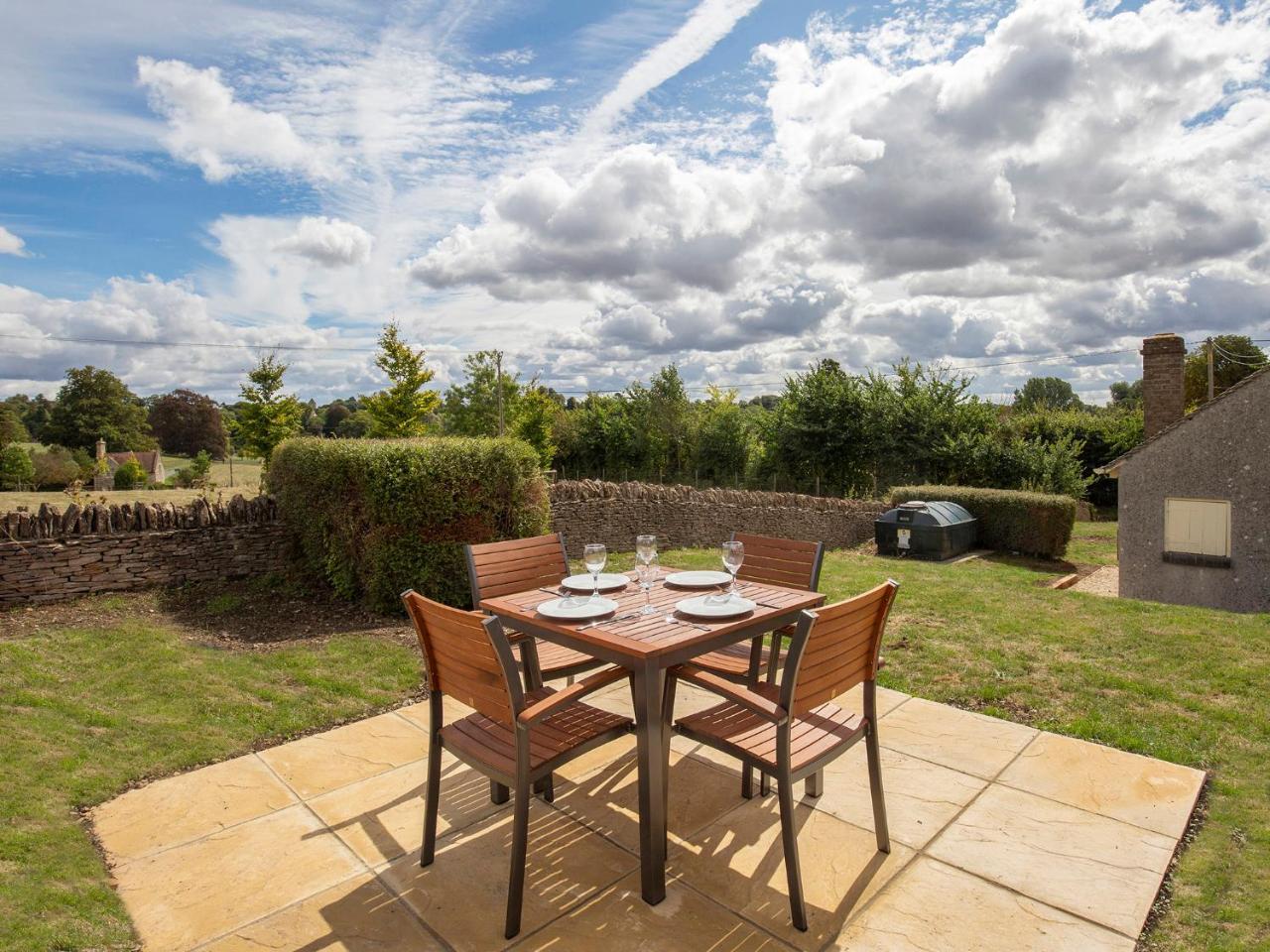 Meadow View Villa Cirencester Dış mekan fotoğraf